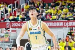 但愿無礙！曾凡博9中5貢獻12分3籃板1助攻重返賽場