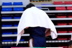 周琦深夜發(fā)文自責(zé)：哨響是比賽的一部分，面對(duì)爭議吹罰我應(yīng)更冷靜