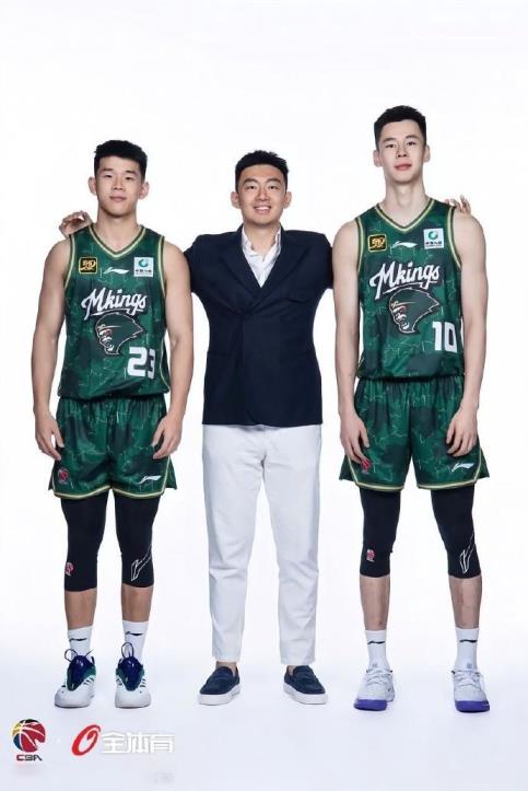 媒體人：劉家成正式加盟寧波富邦，簽約三年