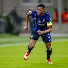 米媒：巴薩、曼城有意簽下國米后衛(wèi)鄧弗里斯，解約金2500萬歐元