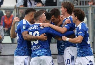 意甲最新積分戰(zhàn)報(bào)：榜首易主，米蘭絕殺逆襲，尤文爆大冷