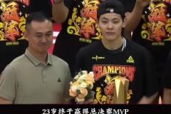 沒職業(yè)前景曾被退隊，楊舒予在姐姐特訓(xùn)下，終成總決賽MVP！