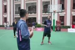 結(jié)果沒(méi)進(jìn)！徐靜雨面對(duì)羅斯咔咔就是背打往里懟~