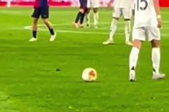 加維別看個(gè)子小，硬剛貝林厄姆不慣著你