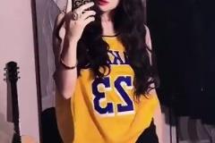 黑絲大長(zhǎng)腿！現(xiàn)在女詹密都這么卷了嘛