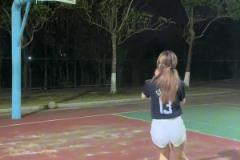 詹密里邊從來不缺美女