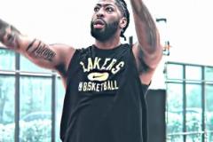 內(nèi)線被對(duì)手打爆！湖人球迷現(xiàn)在應(yīng)該很想念這個(gè)男人吧？